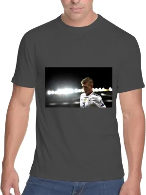 Middle of the Road Toni Kroos - Men's Soft & Comfortable T-Shirt SFI #G1599424