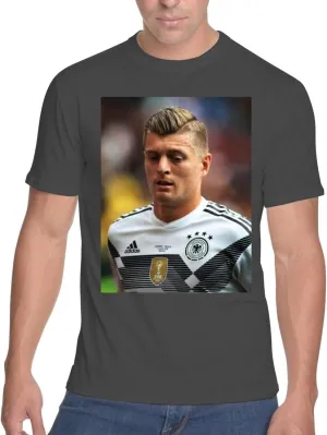 Middle of the Road Toni Kroos - Men's Soft & Comfortable T-Shirt SFI #G1599464