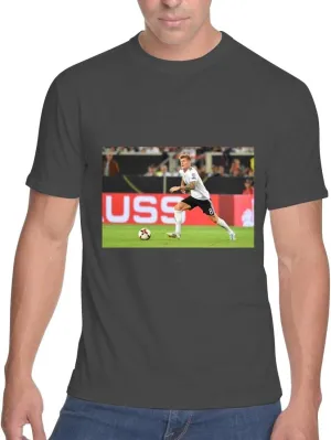 Middle of the Road Toni Kroos - Men's Soft & Comfortable T-Shirt SFI #G1599487
