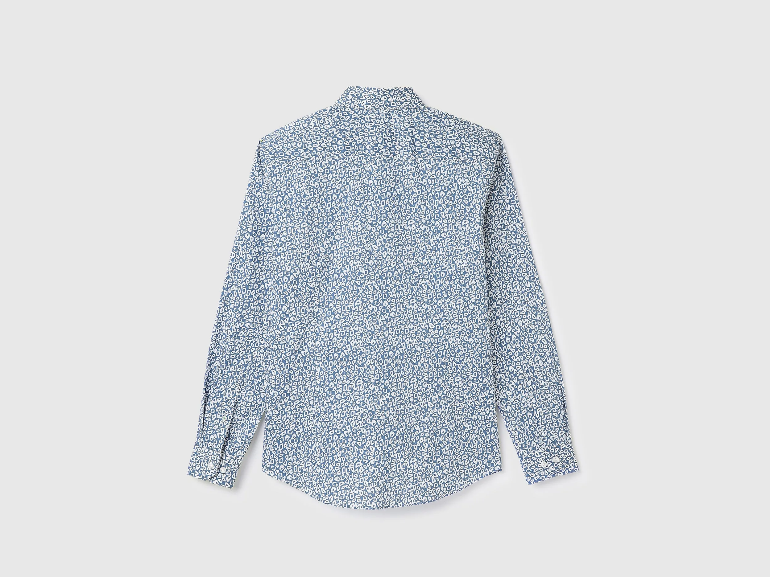 Slim Fit Cut Away Collar Printed Shirts