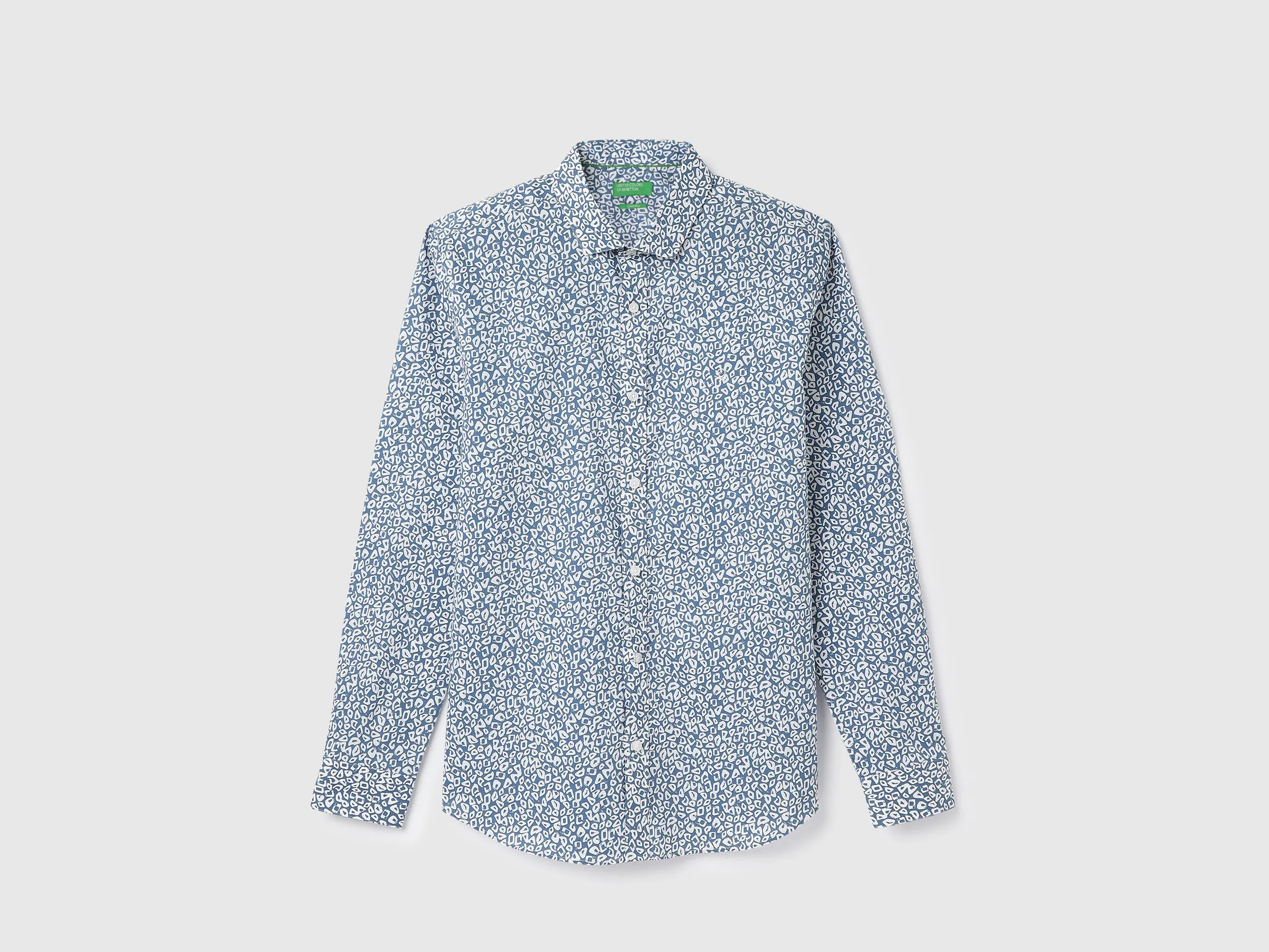 Slim Fit Cut Away Collar Printed Shirts