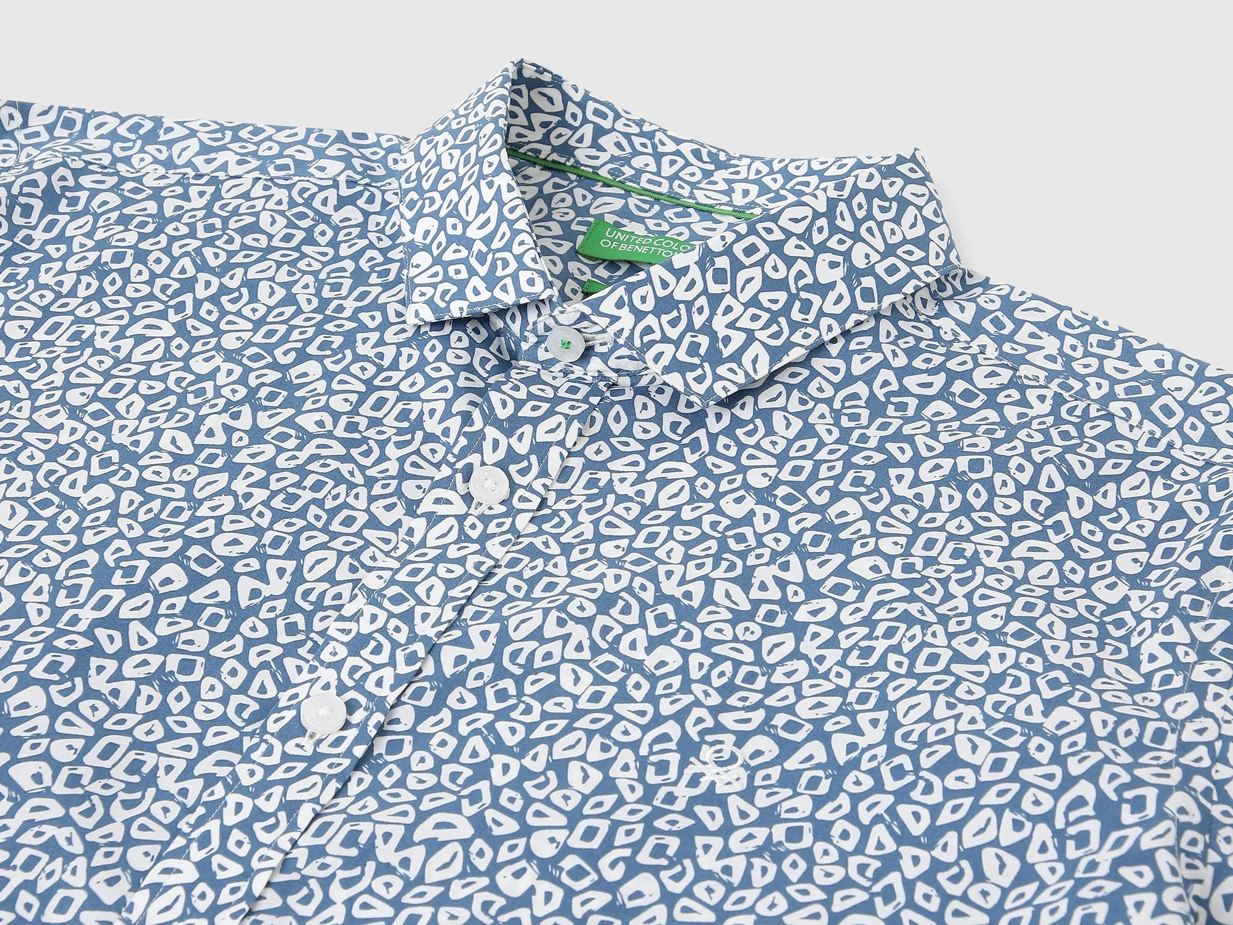 Slim Fit Cut Away Collar Printed Shirts