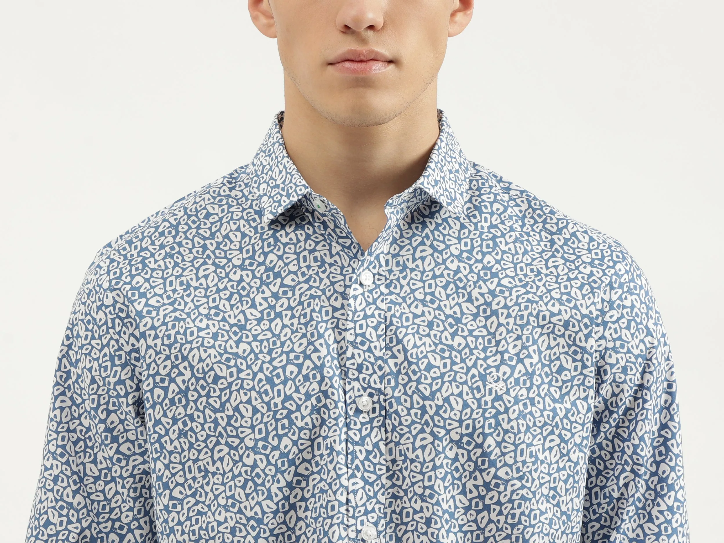 Slim Fit Cut Away Collar Printed Shirts